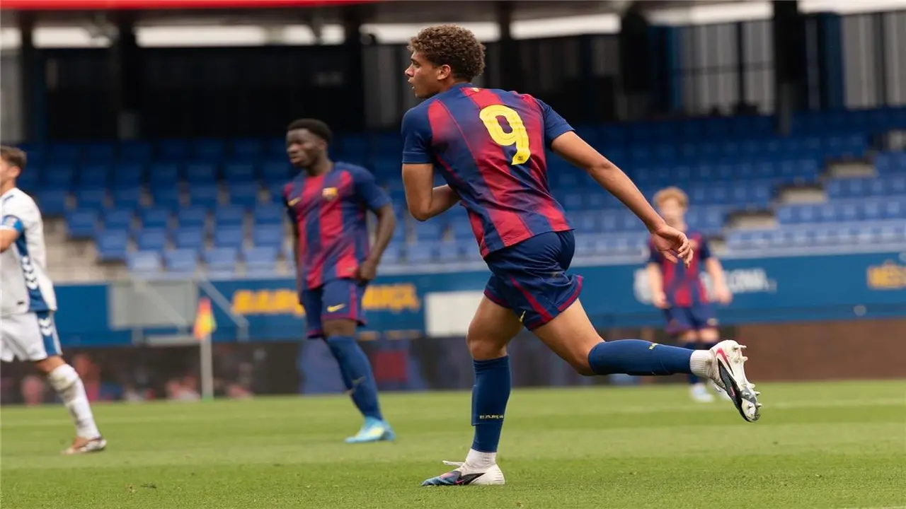 تشكيل برشلونة تحت 19 عامًا أمام لاس بالماس في كأس الأبطال للشباب.. موقف حمزة عبد الكريم